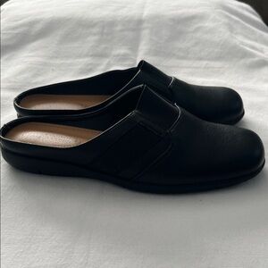 comfortview Sarah Black Slip-On Mules 8 Wide